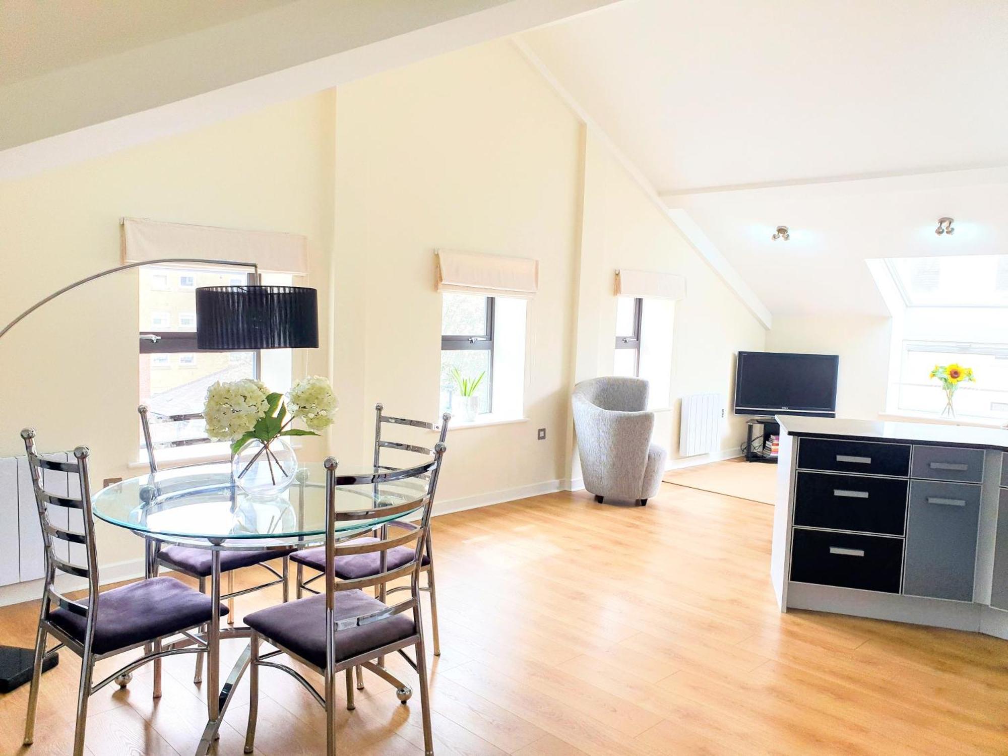 The Penthouse At Regent House Light And Airy Top Floor With Lift Access 1 Bedroom En-Suite Luxury Apartment Ultra Central Location Harrogate Exterior foto