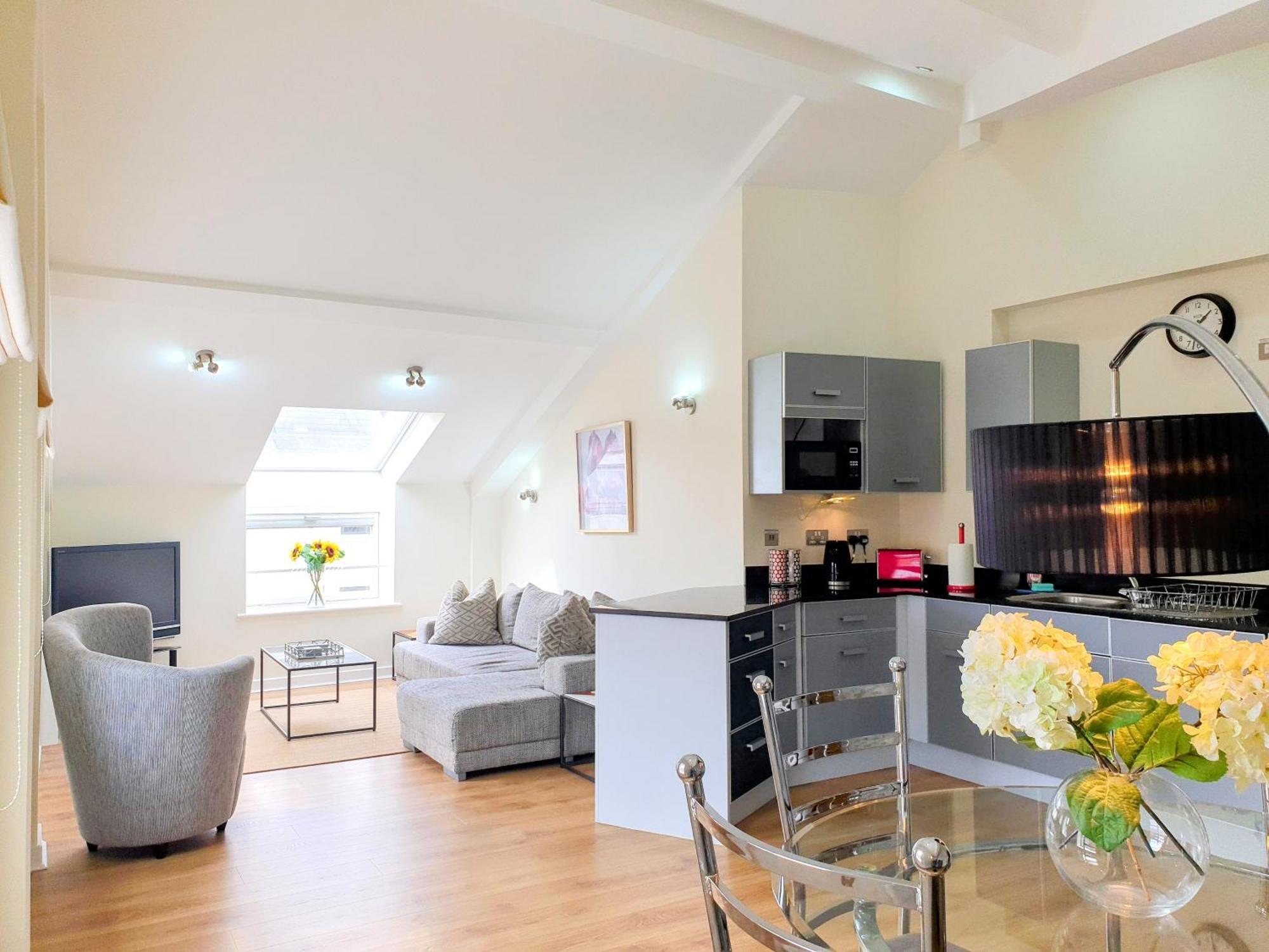The Penthouse At Regent House Light And Airy Top Floor With Lift Access 1 Bedroom En-Suite Luxury Apartment Ultra Central Location Harrogate Exterior foto