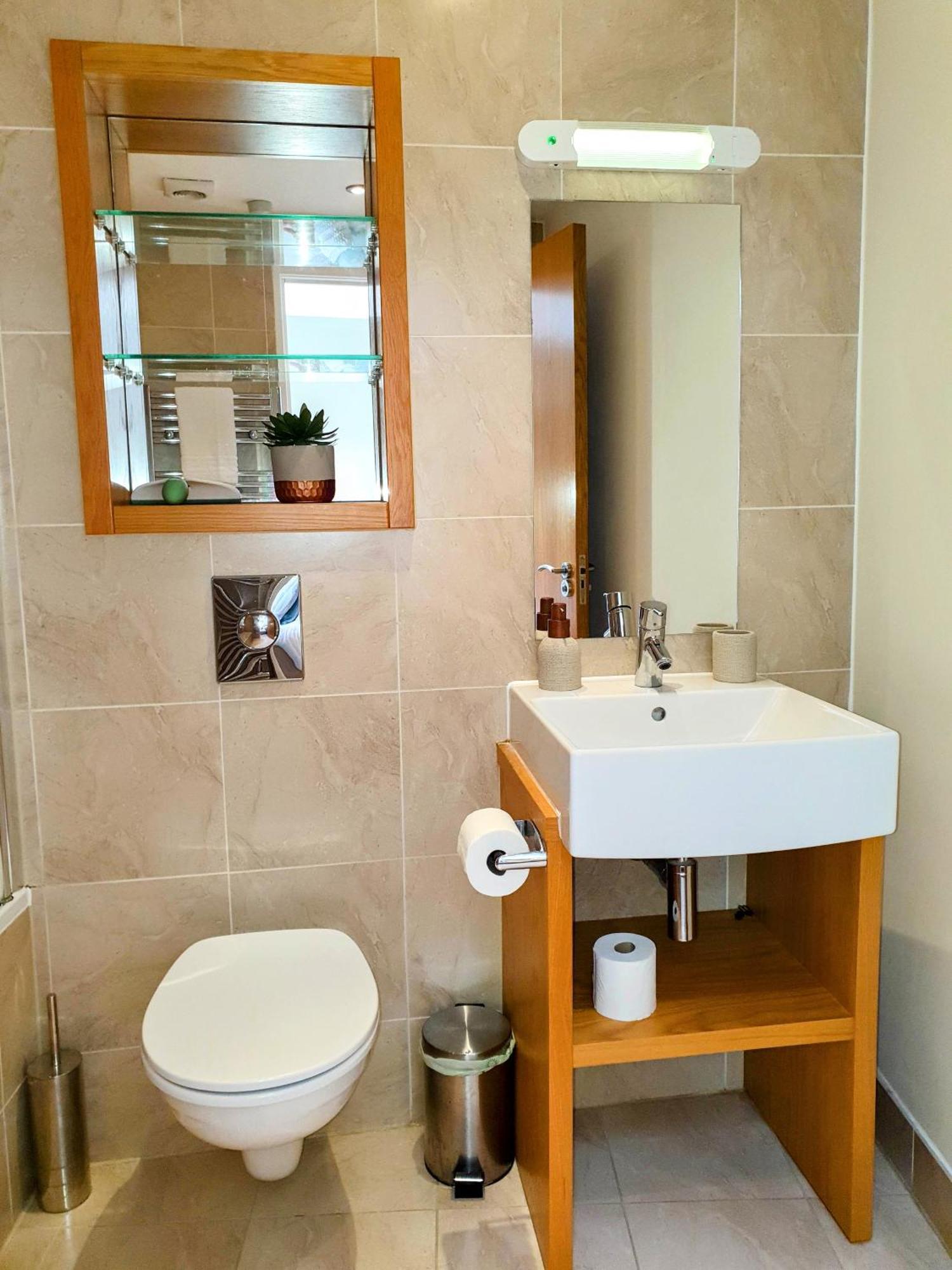 The Penthouse At Regent House Light And Airy Top Floor With Lift Access 1 Bedroom En-Suite Luxury Apartment Ultra Central Location Harrogate Exterior foto