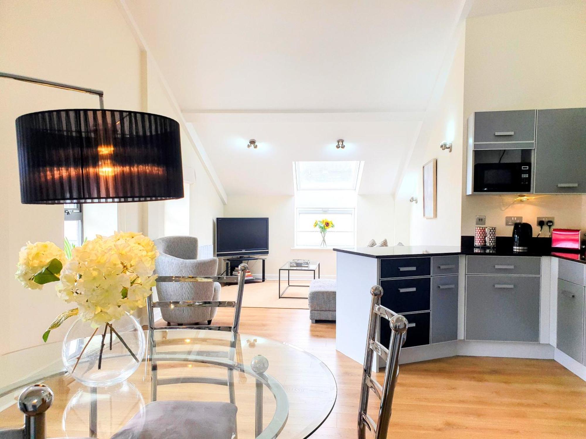 The Penthouse At Regent House Light And Airy Top Floor With Lift Access 1 Bedroom En-Suite Luxury Apartment Ultra Central Location Harrogate Exterior foto